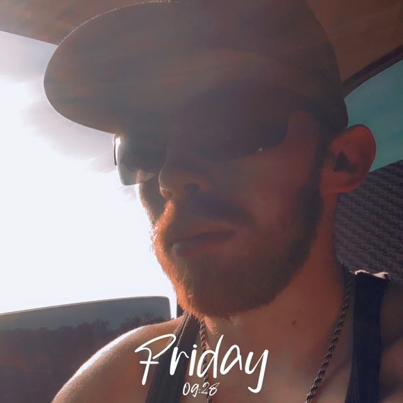 Meet your Posher, Buddy - Picture 9 of 16